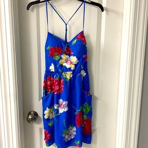 Blue floral dress with pockets